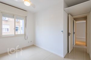 Image 11 - 885867