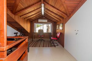 Image 29 - 885875