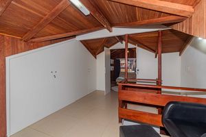 Image 33 - 885875
