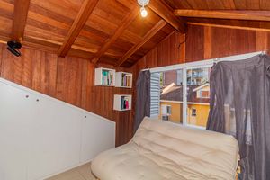 Image 36 - 885875