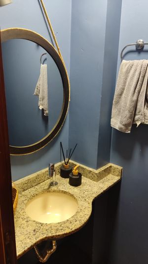 Image 8 - 885875
