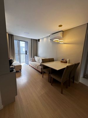 Image 13 - 885878