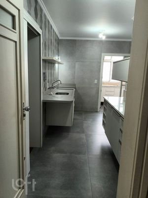 Image 11 - 885908