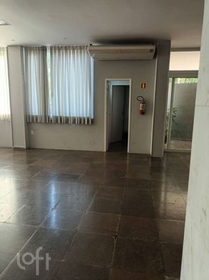 Image 33 - 885908