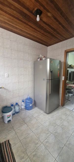 Image 3 - 885909