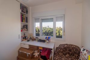 Image 11 - 885910