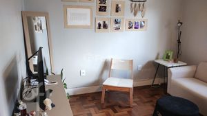 Image 3 - 885911