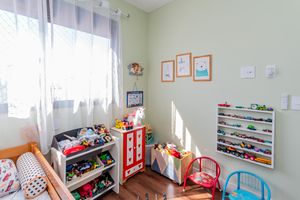Image 15 - 885921
