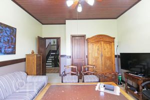Image 18 - 885925