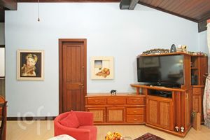Image 10 - 885925