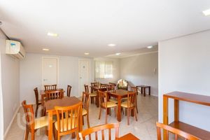 Image 15 - 885928