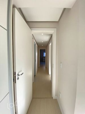 Image 5 - 885928