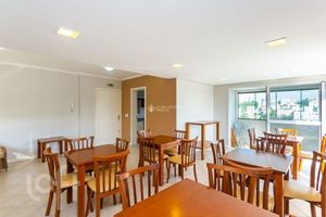 Image 13 - 885928