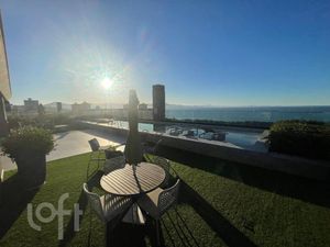 Image 12 - 885932