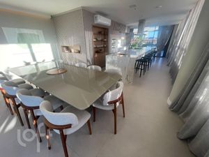 Image 1 - 885932