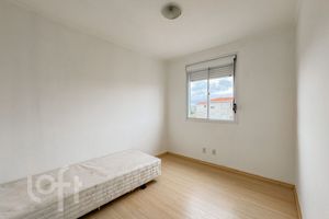 Image 17 - 885934