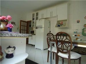 Image 15 - 885936