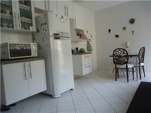 Image 11 - 885936