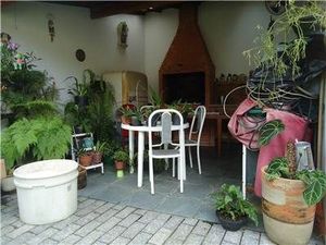 Image 13 - 885936