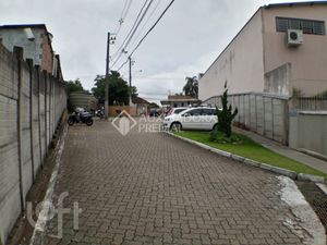 Image 12 - 885939