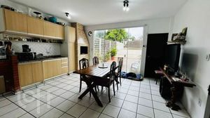 Image 7 - 885940