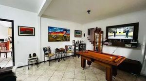 Image 4 - 885940