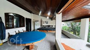 Image 14 - 885940