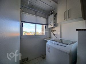 Image 9 - 885945