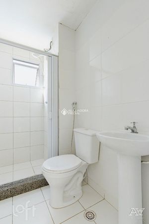 Image 13 - 885946