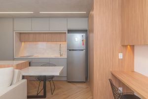 Image 7 - 885951