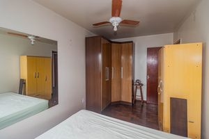Image 18 - 885964