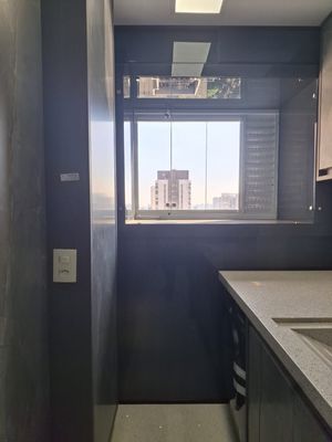 Image 10 - 885965