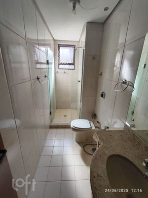 Image 19 - 885966
