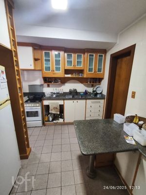 Image 11 - 885966