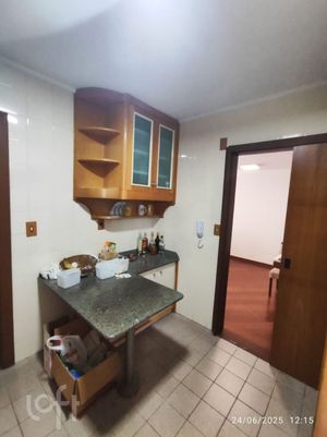 Image 15 - 885966