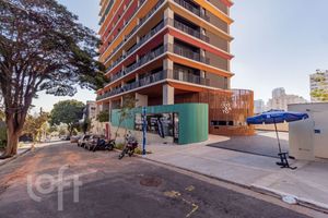 Image 68 - 885968