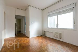 Image 32 - 885972