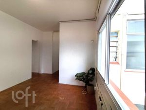Image 4 - 885972