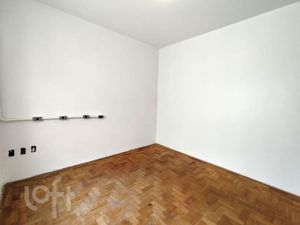 Image 6 - 885972