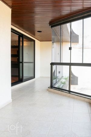 Image 18 - 885973