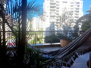 Image 11 - 885975
