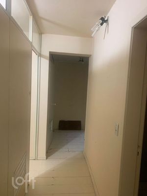 Image 5 - 885976