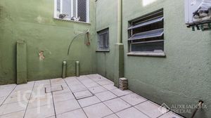Image 18 - 885976