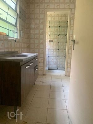 Image 9 - 885976
