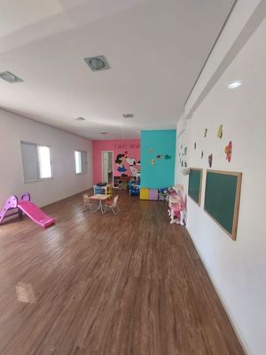 Image 4 - 885977
