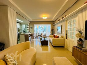 Image 8 - 885984