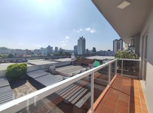 Image 10 - 885988