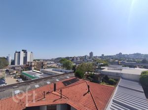 Image 19 - 885988