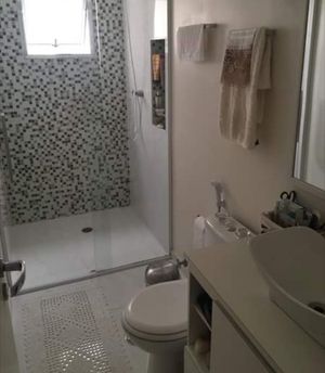 Image 4 - 885994