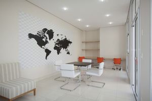 Image 21 - 886026